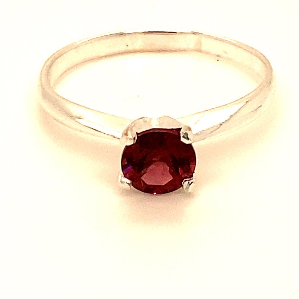 Pyrope 1.52ct Platinum Solid Silver Ring